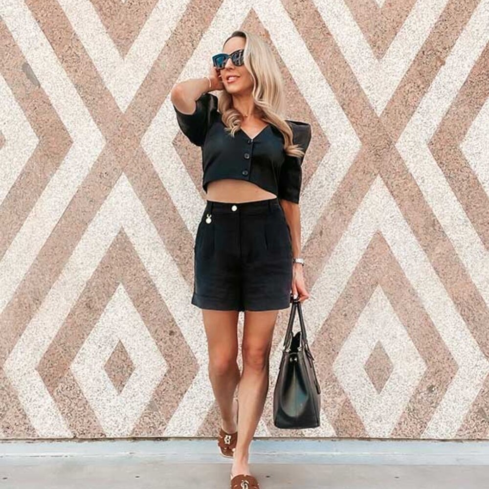 Holland Cooper black silk shorts size UK 6 /US 0